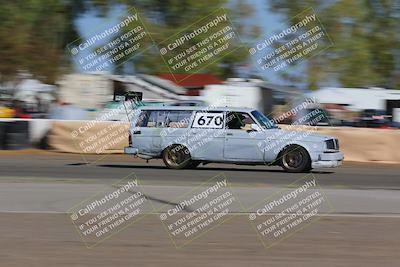 media/Oct-02-2022-24 Hours of Lemons (Sun) [[cb81b089e1]]/1020am (Front Straight)/